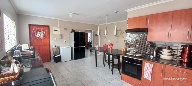 4 Bedroom Property for Sale in Gustrouw Western Cape